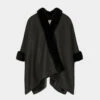 Cape Avec Détails Imitation Fourrure Noir Femme