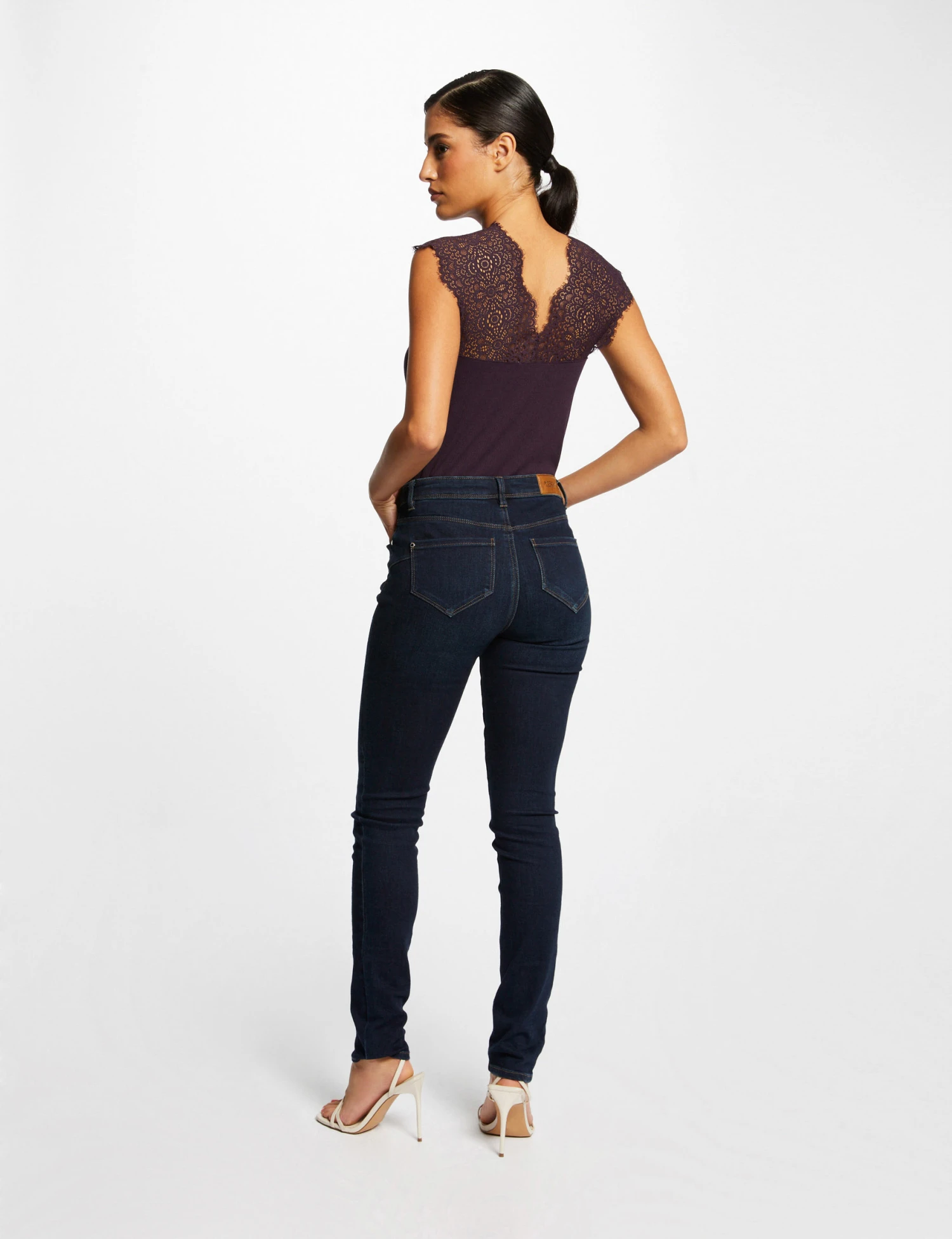 Débardeur Bretelles Larges En Dentelle Prune Femme – Image 2