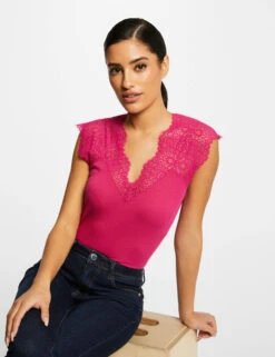 Débardeur Bretelles Larges En Dentelle Rose Fonce Femme