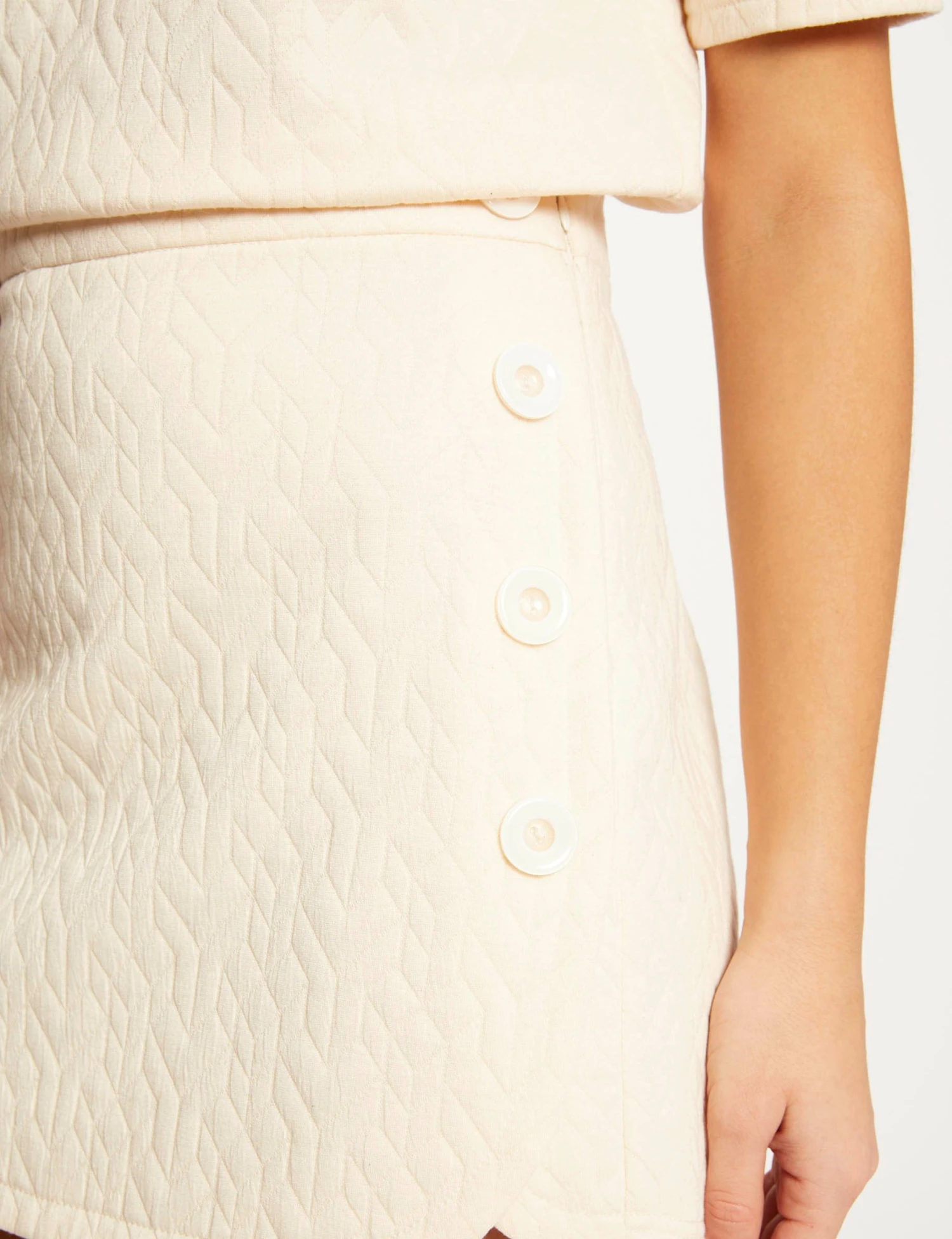 Jupe Portefeuille Aspect Matelassé Ecru Moyen Femme – Image 3