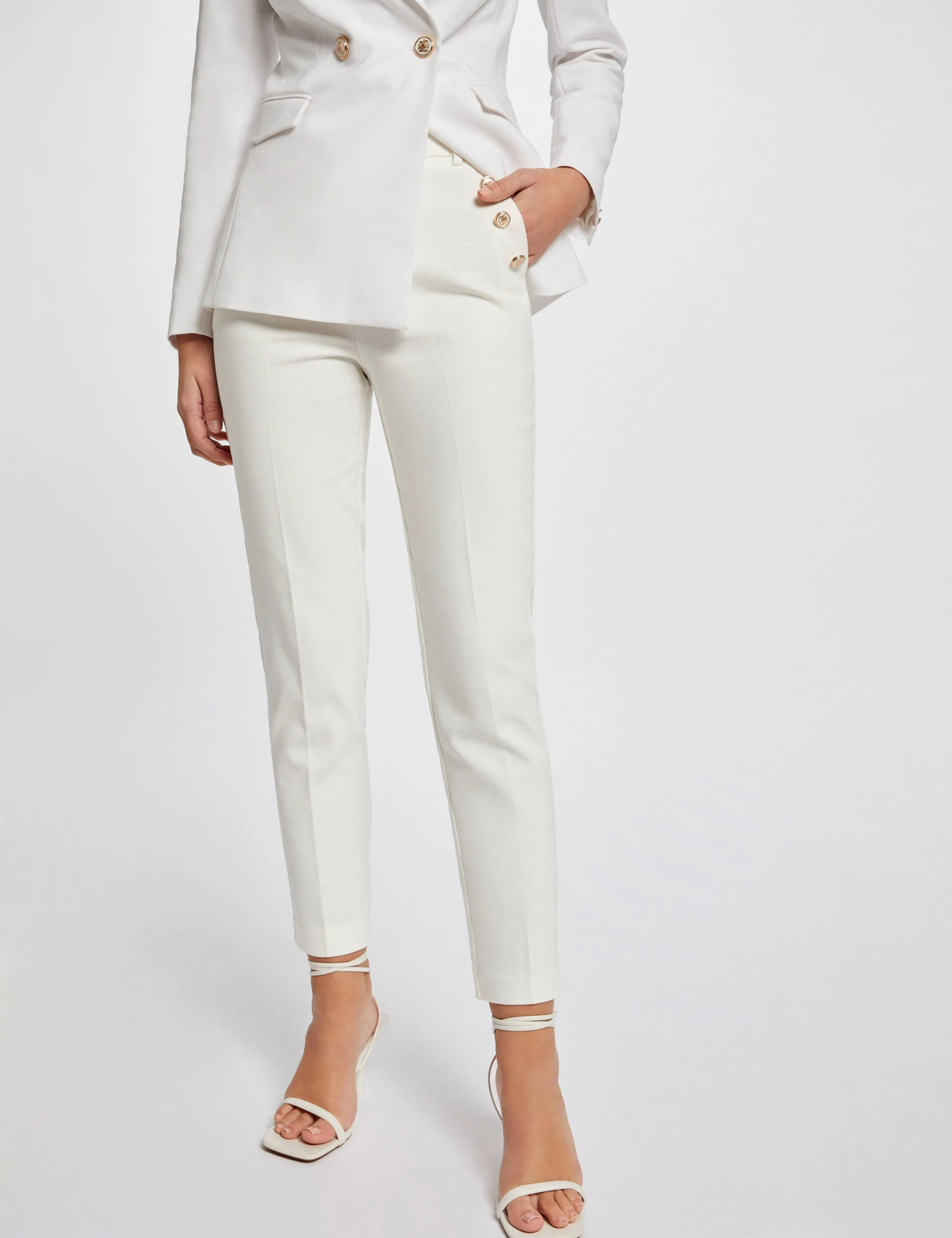 Pantalon Ajusté 7/8ème à Pinces Ecru Femme – Image 3