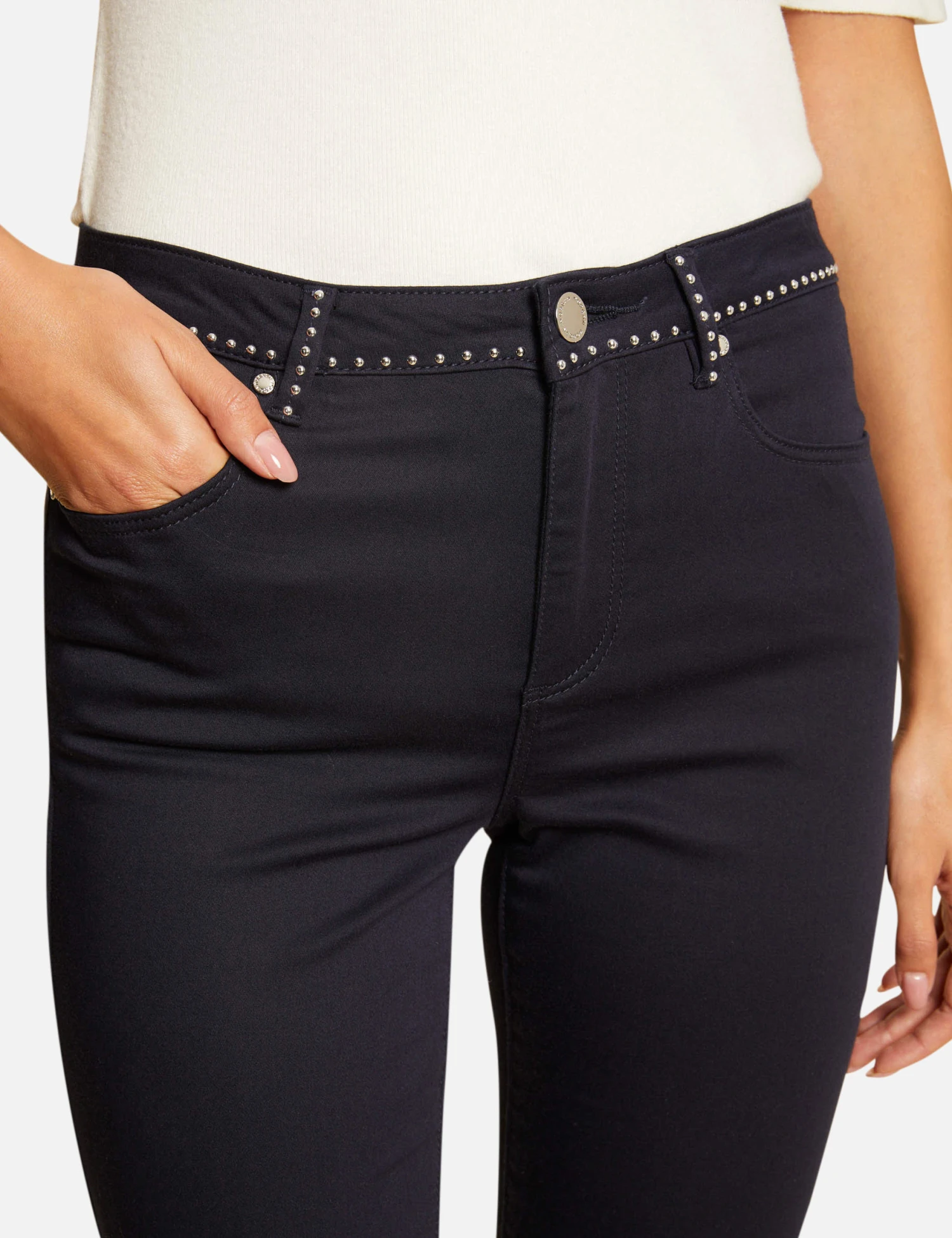 Pantalon Slim Avec Clous Marine Femme – Image 5