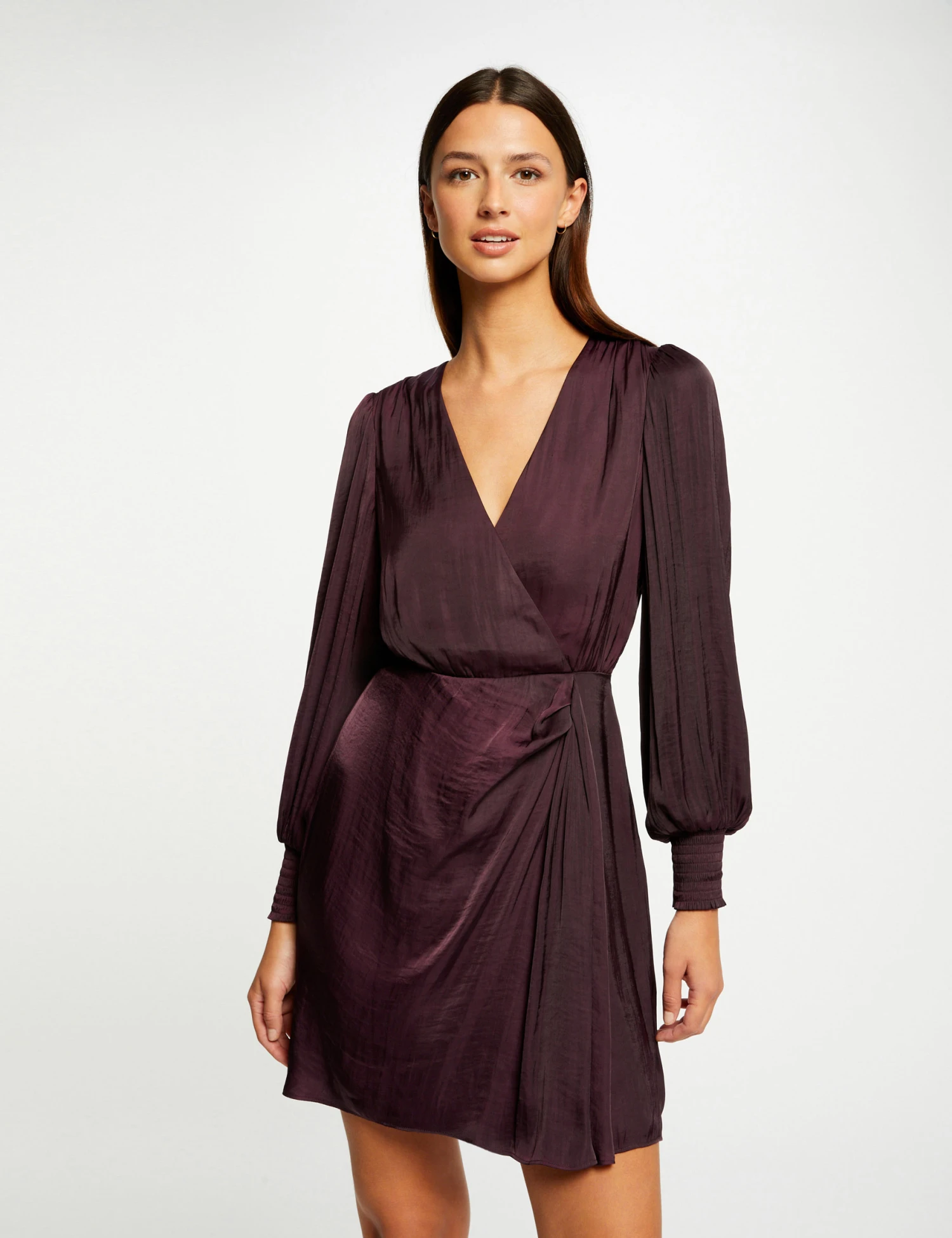 Robe Cintrée Drapée Satin Prune Femme – Image 3