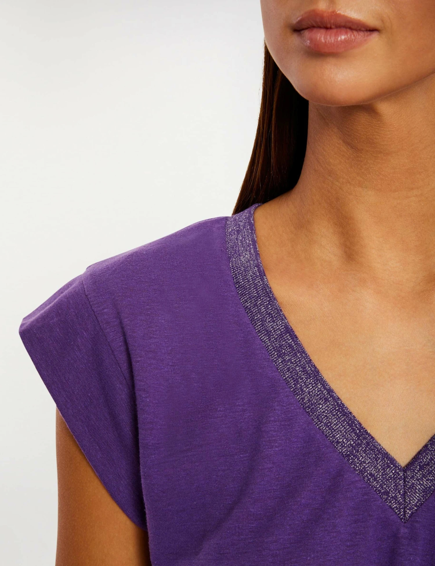 T-shirt Manches Courtes à Col En V Violet Fonce Femme – Image 5