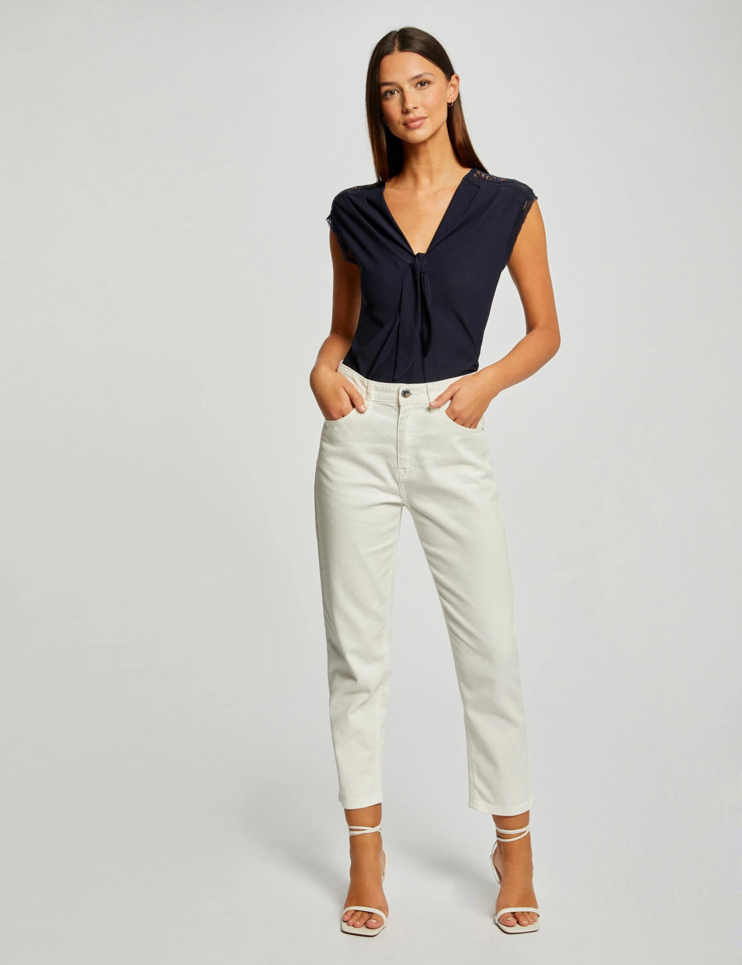 T-shirt Manches Courtes Avec Noeud Marine Femme – Image 3