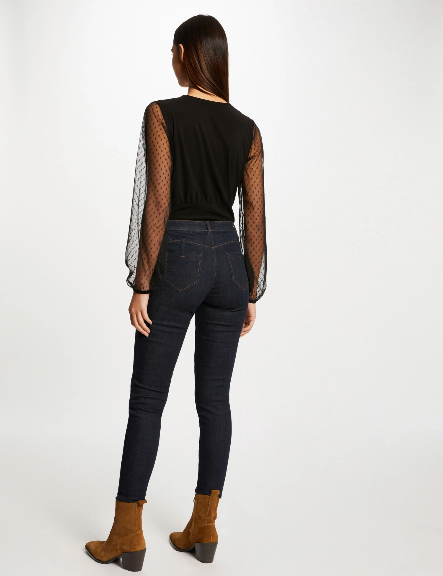 T-shirt Manches Longues à Plumetis Noir Femme – Image 2